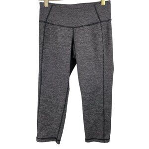 Old Navy Active Capris Womens Size Small Black & White Striped